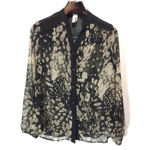 Francesca's Collections Tops - Francesca’s Leopard Print Sheer Top